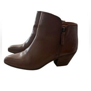 Frye Women's Tan Leather Double Zip Chelsea Ankle Booties